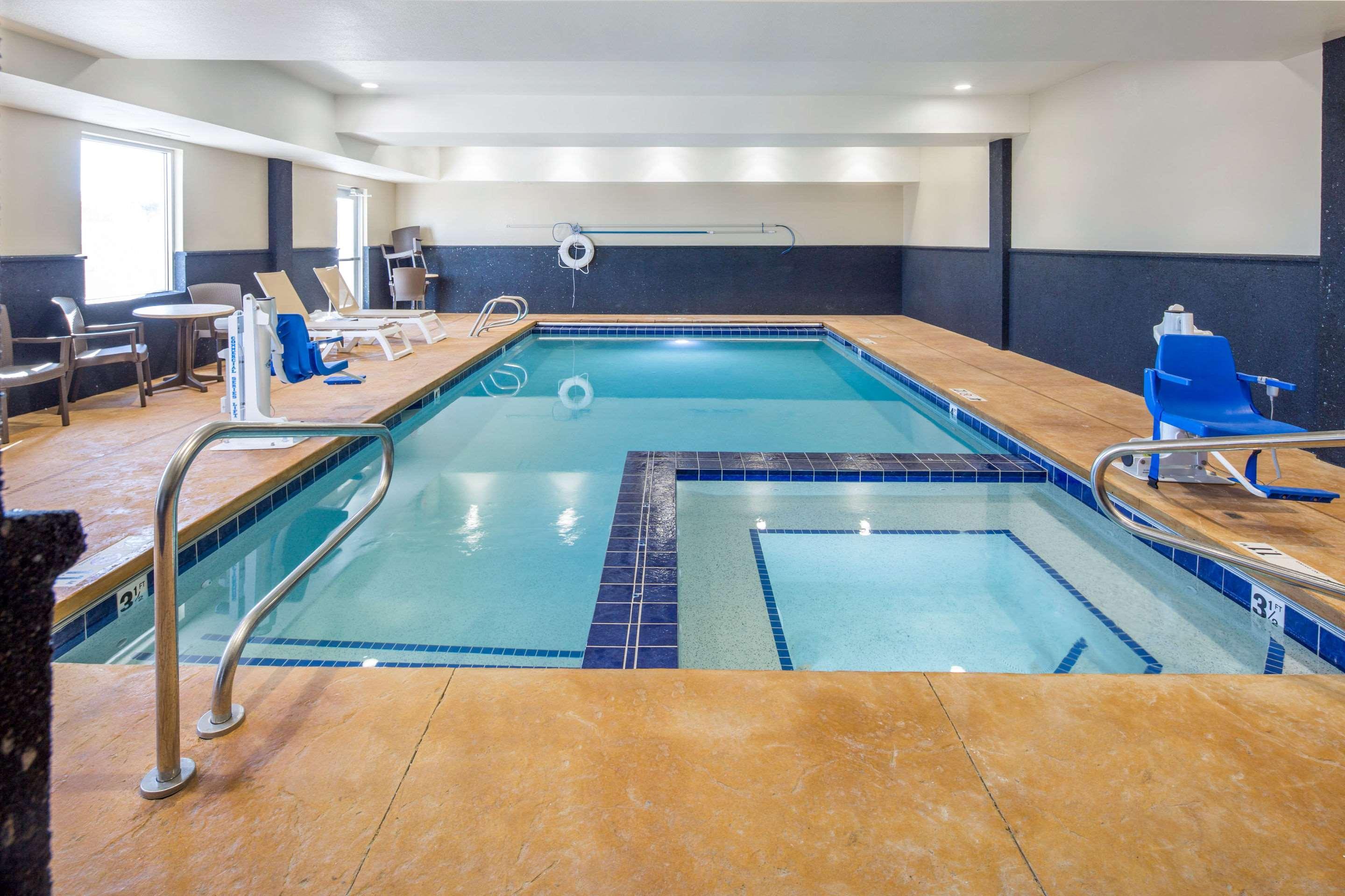 Comfort Inn & Suites Edgewood Zewnętrze zdjęcie